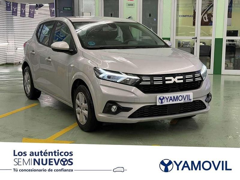 Usado Dacia Sandero Expression 91 CV (66 kW) 2023 Gris Utilitario