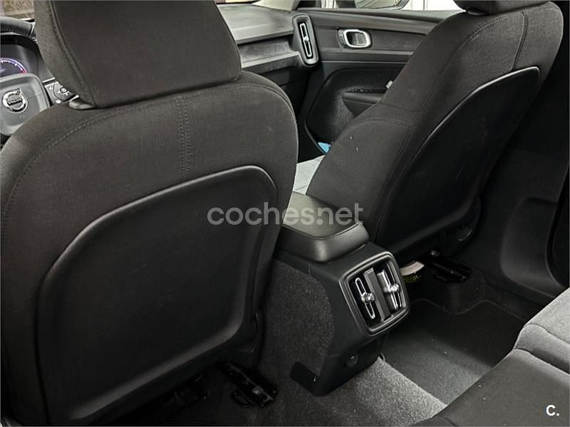 Negro Usado 2018 Volvo XC40 SUV | 27.500 € (Precio justo) - Imagen 1/4