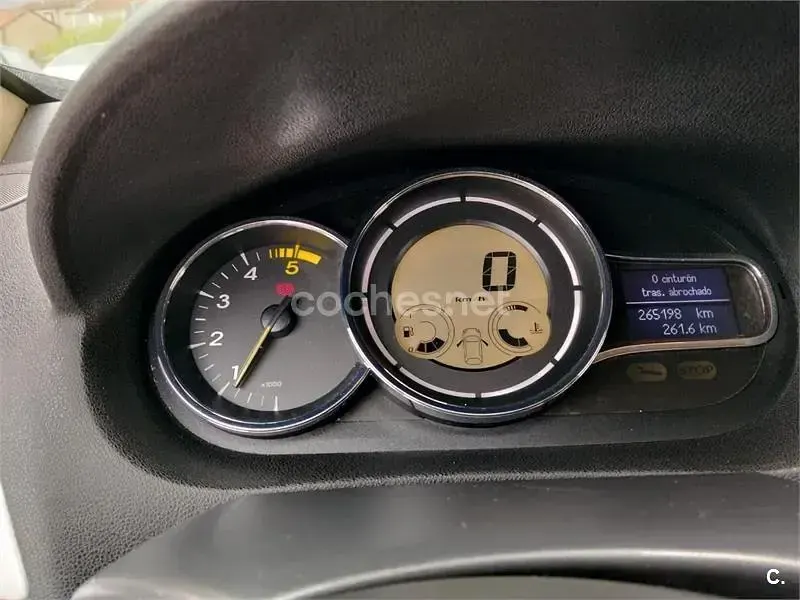 Usado Renault Mégane GrandTour Dynamique 105 CV (77 kW) 2009 Blanco Familiar