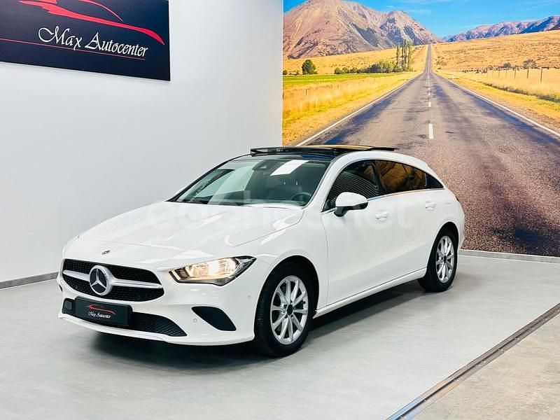 Usado Mercedes CLA200 Shooting Brake 150 CV (110 kW) 2019 Blanco Familiar