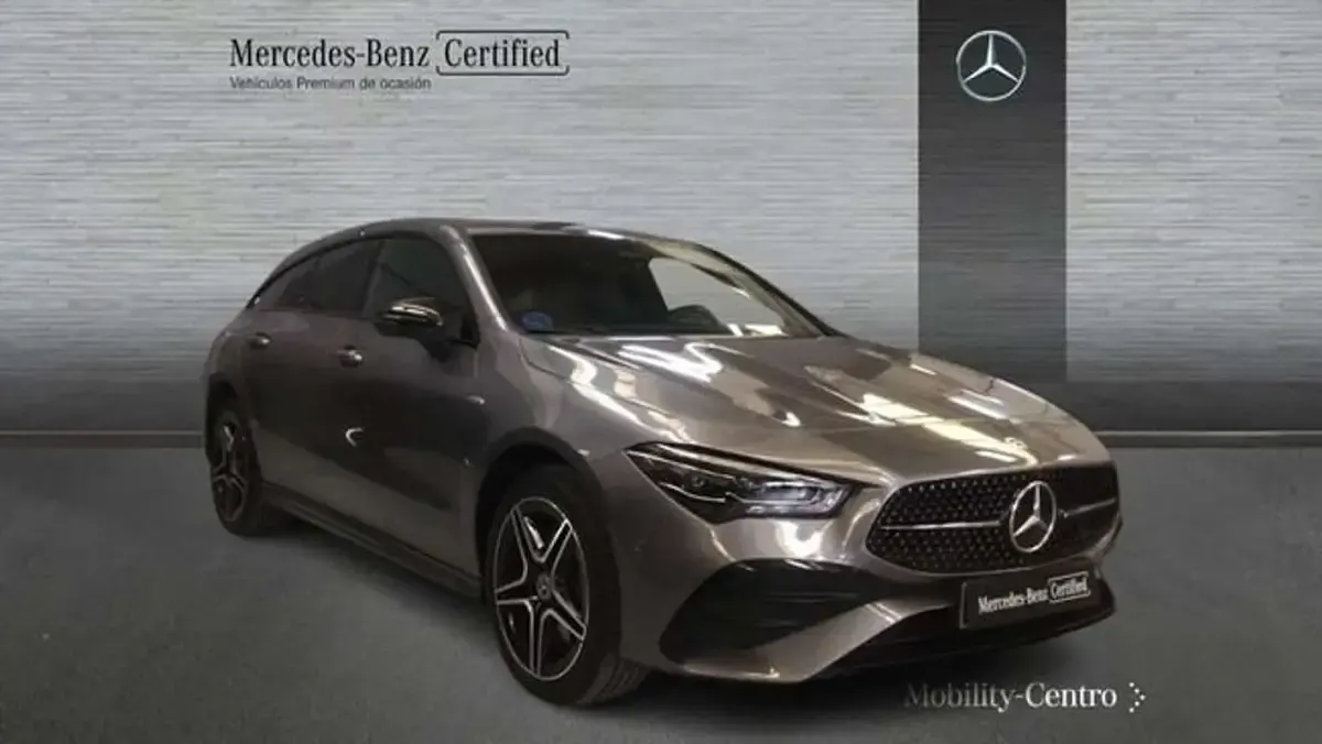 Usado Mercedes CLA250e 218 CV (160 kW) 2025 Gris Coupe