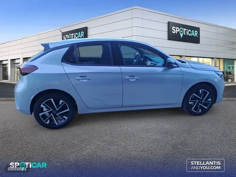 Usado Opel Corsa 100 CV (73 kW) 2025 Plateado Utilitario