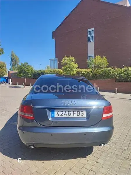 Usado Audi A6 180 CV (132 kW) 2007 Azul Berlina