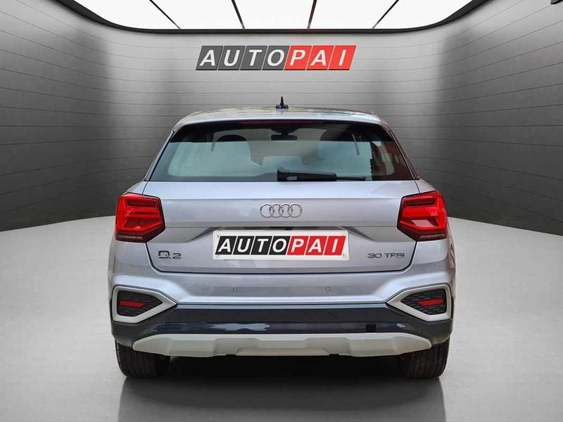 Usado Audi Q2 Advanced Plus 116 CV (85 kW) 2024 Plateado SUV