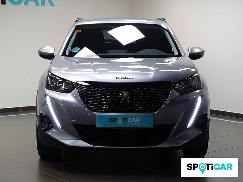 Usado Peugeot 2008 Active 100 CV (73 kW) 2020 Gris SUV