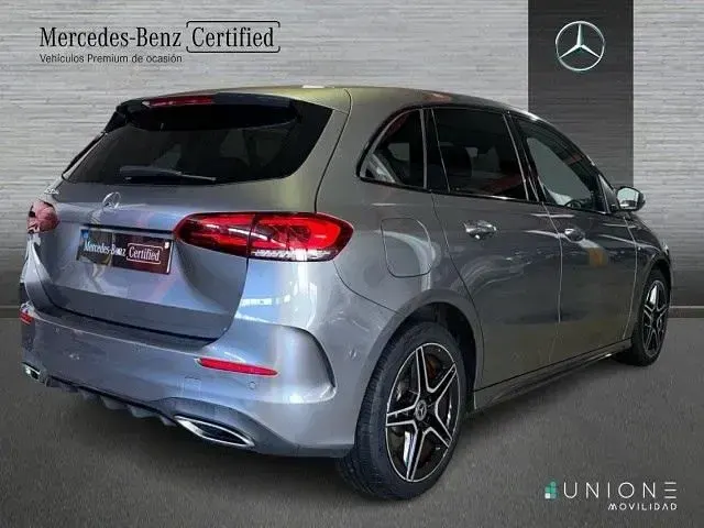 Usado Mercedes B250e 218 CV (160 kW) 2021 Gris montaña Utilitario