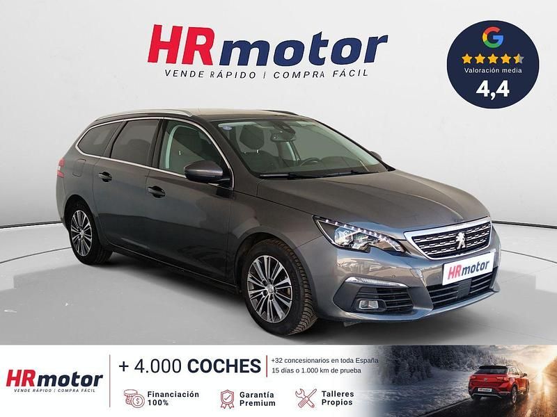 Usado Peugeot 308 Allure 131 CV (96 kW) 2021 Gris Familiar