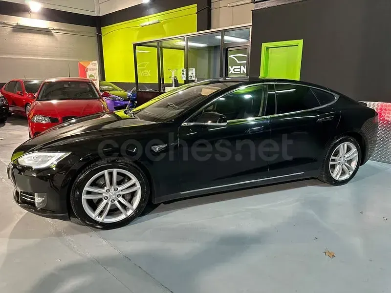 Käytetty Tesla Model S 235 kW (320 HP) 2017 Eléctrico Viistoperä