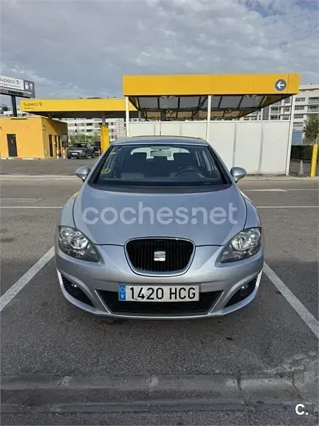 Usado Seat Leon Copa 105 CV (77 kW) 2011 Gris / plata Utilitario