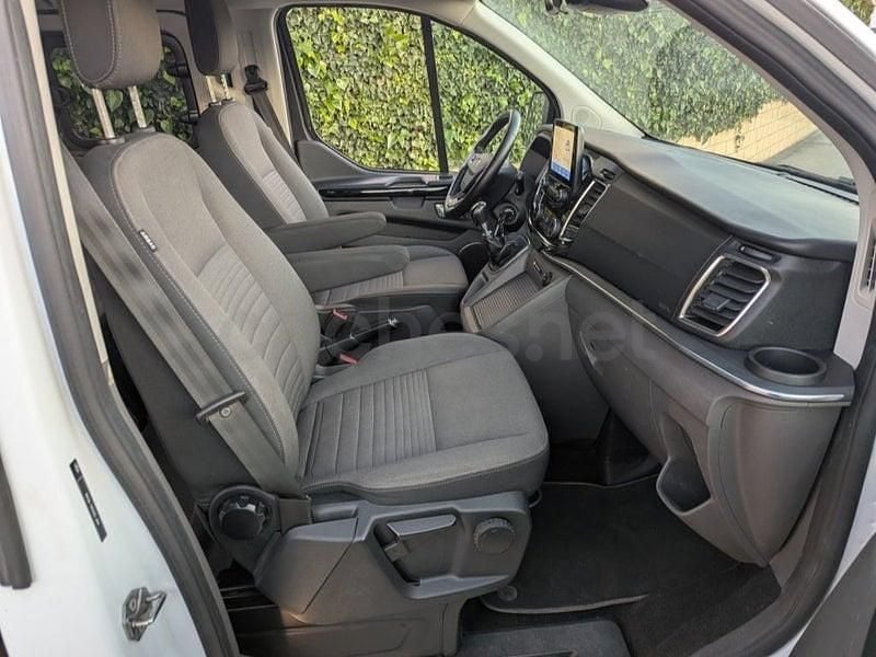 Usado Ford Tourneo Titanium 185 CV (136 kW) 2022 Blanco Monovolumen
