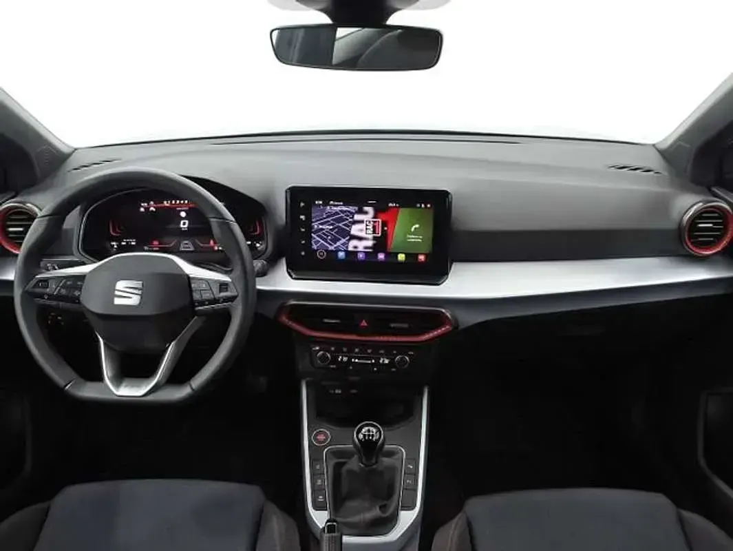 Usado Seat Arona FR 116 CV (85 kW) 2025 Gris SUV