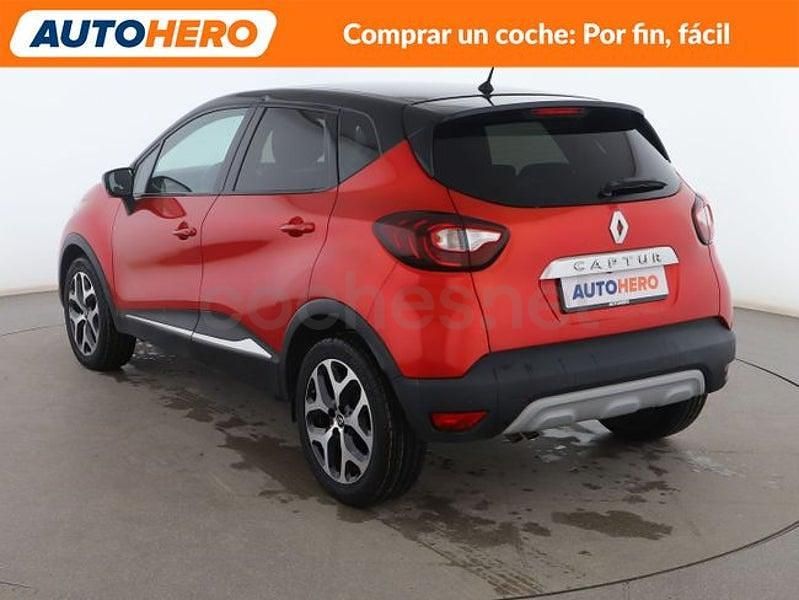 Usado Renault Captur Zen 131 CV (96 kW) 2019 Rojo SUV