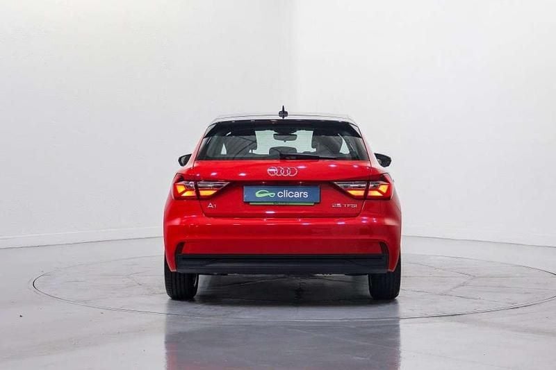 Usado Audi A1 Sportback Advanced Plus 95 CV (69 kW) 2021 Rojo Utilitario
