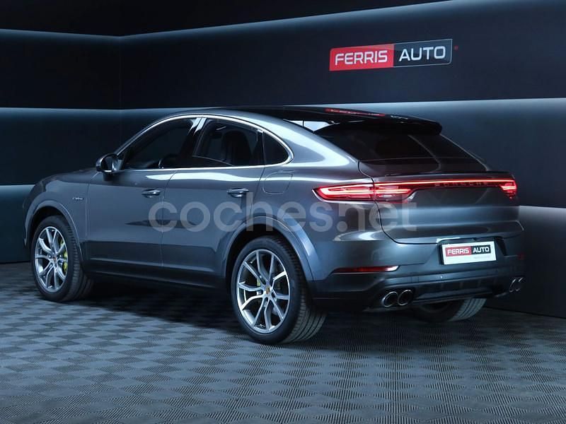 Usado Porsche Cayenne 462 CV (339 kW) 2021 Gris SUV