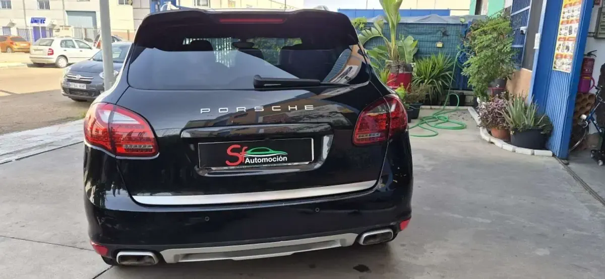Usado Porsche Cayenne Diesel 245 CV (180 kW) 2011 Negro SUV