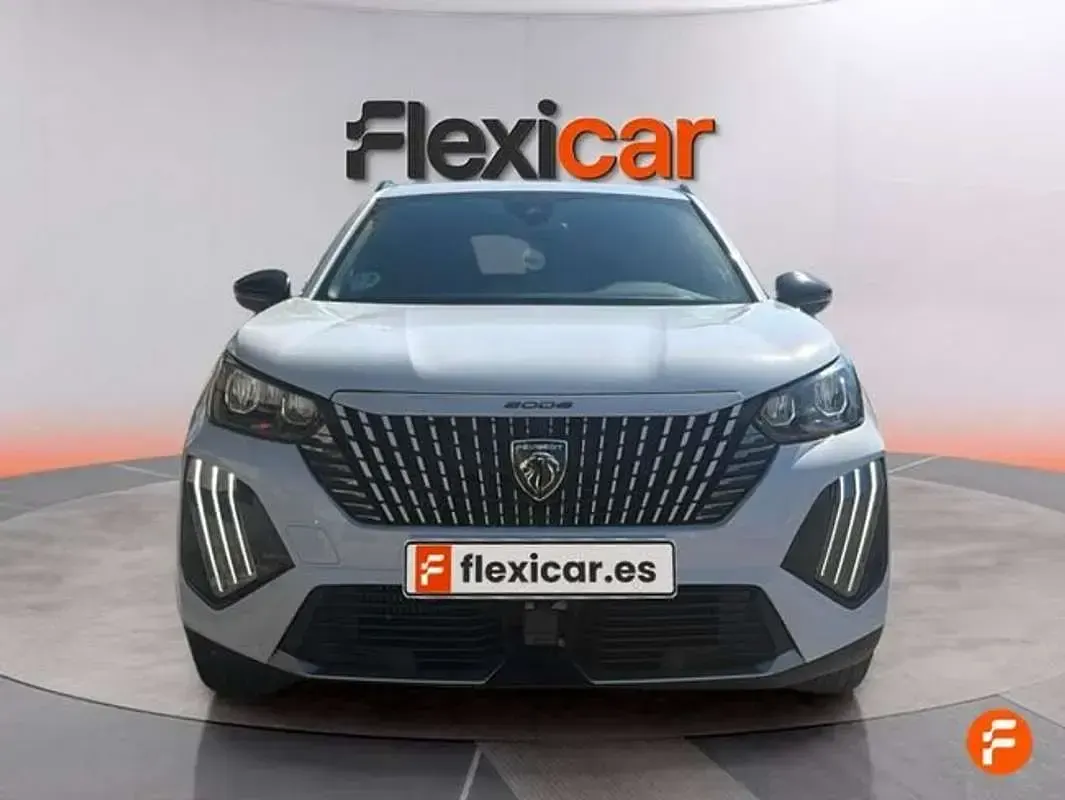 Usado Peugeot 2008 Allure 101 CV (74 kW) 2025 Blanco SUV