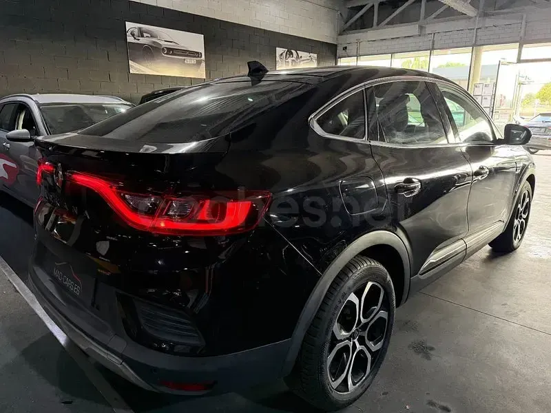 Usado Renault Arkana Techno 145 CV (106 kW) 2023 Negro SUV
