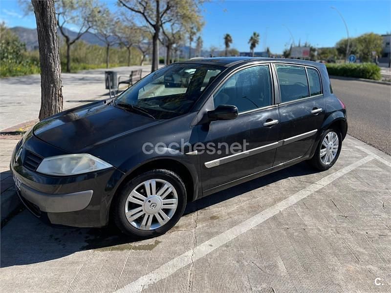 Usado Renault Mégane II Dynamique 120 CV (88 kW) 2004 Negro Berlina
