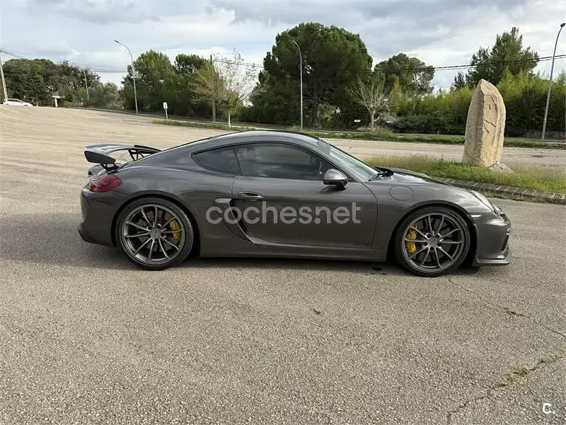 Usado Porsche Cayman GT4 385 CV (283 kW) 2015 Gris / plata Coupe