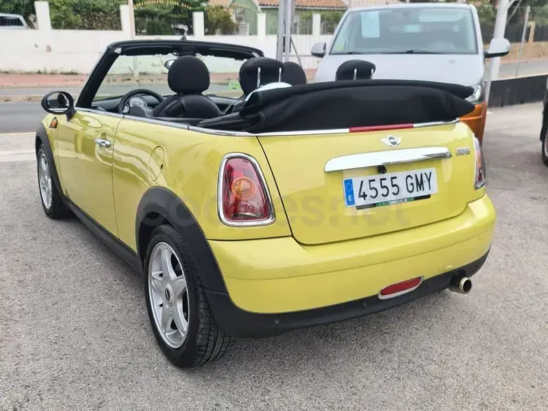 Usado Mini Cooper Cabriolet 120 CV (88 kW) 2009 Amarillo Descapotable