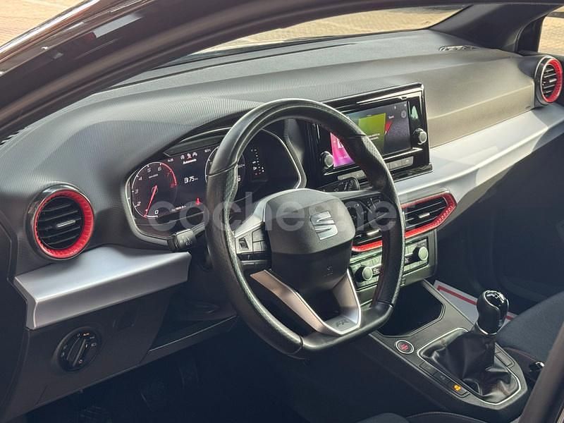 Usado Seat Ibiza FR 110 CV (80 kW) 2023 Negro Berlina