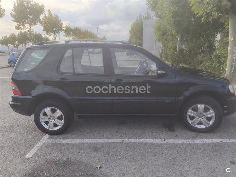 Negro Usado 2004 Mercedes ML270 Edition SUV | 5500 € (Buen precio) - Imagen 1/4