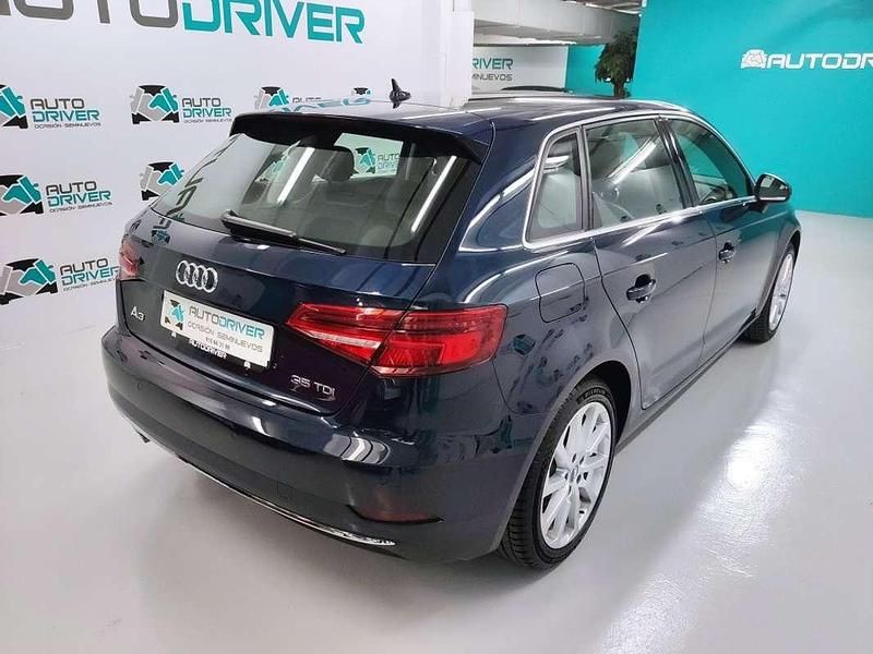 Usado Audi A3 Sportback Advanced 150 CV (110 kW) 2019 Azul Utilitario
