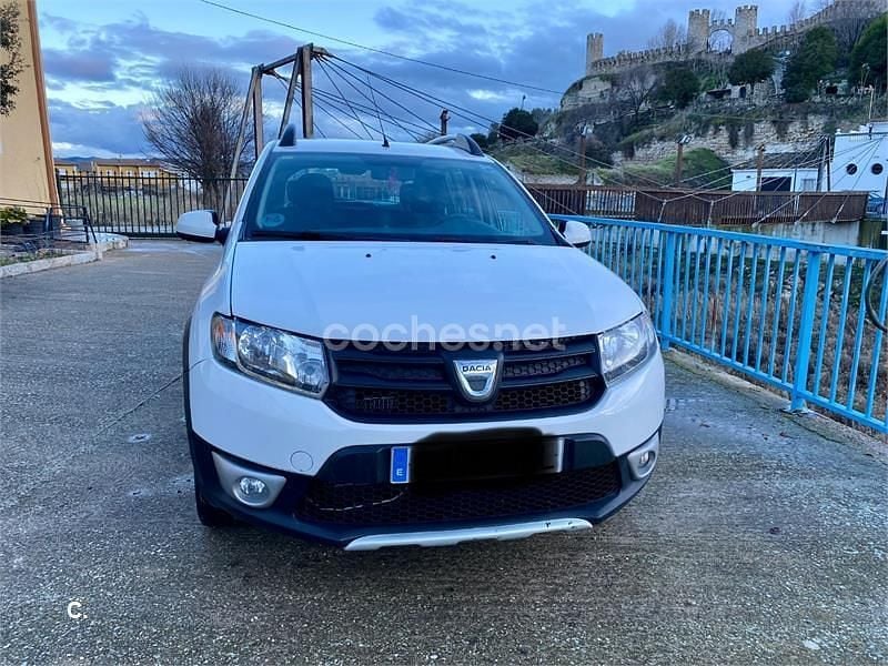 Usado Dacia Sandero Stepway 90 CV (66 kW) 2016 Blanco Berlina