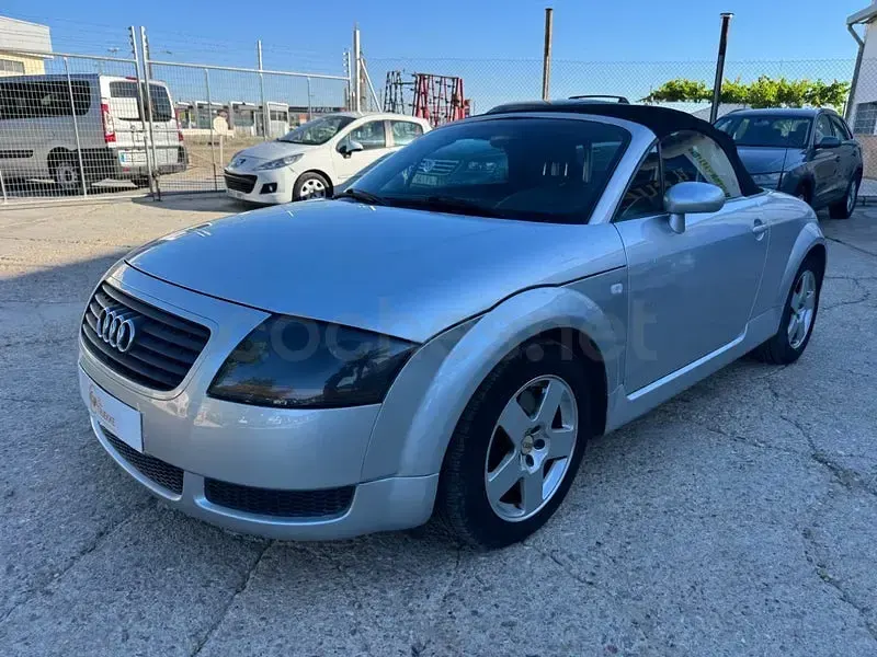Usado Audi TT Roadster 150 CV (110 kW) 2002 Gris / plata Descapotable