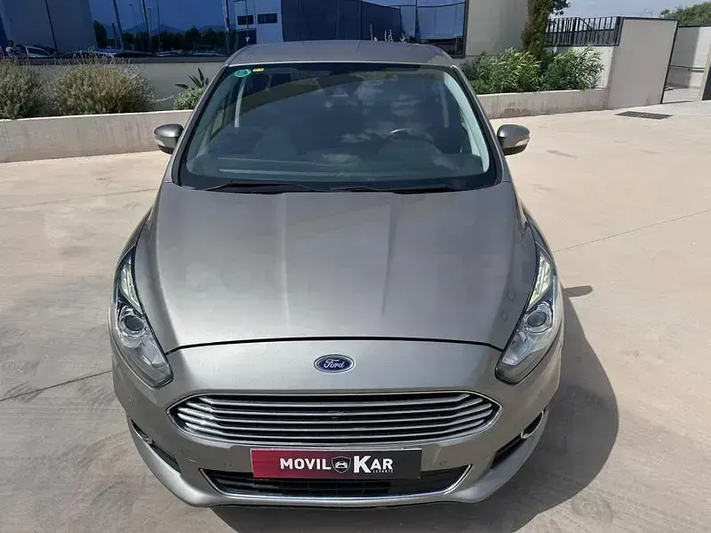 Usado Ford S-MAX Titanium 150 CV (110 kW) 2015 Gris / plata Monovolumen