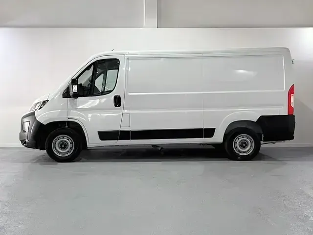 Usado Fiat Ducato 120 CV (88 kW) 2024 Blanco Van