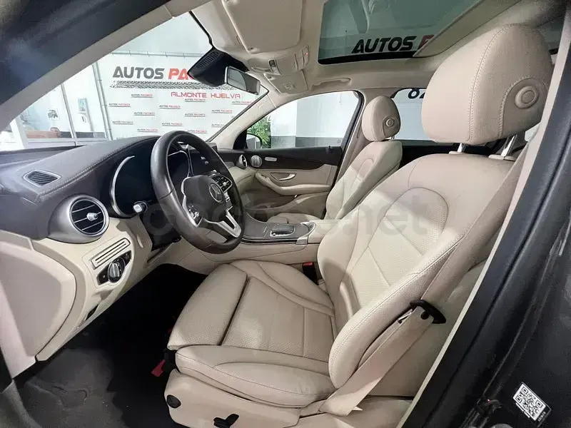 Usado Mercedes GLC300e 306 CV (225 kW) 2021 Gris / plata SUV