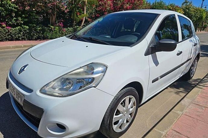 Usado 2013 Renault Clio IV Collection | 4400 € - Imagen 1/4