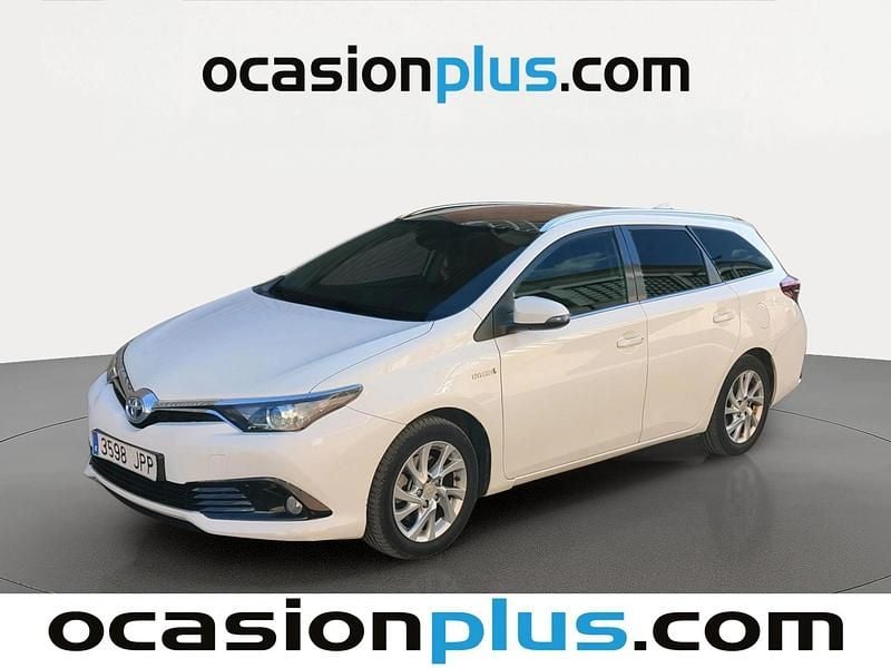 Usado Toyota Auris Active 136 CV (100 kW) 2016 Blanco Familiar
