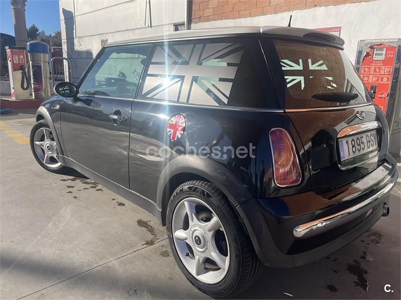 Usado Mini Cooper 115 CV (84 kW) 2002 Negro Utilitario