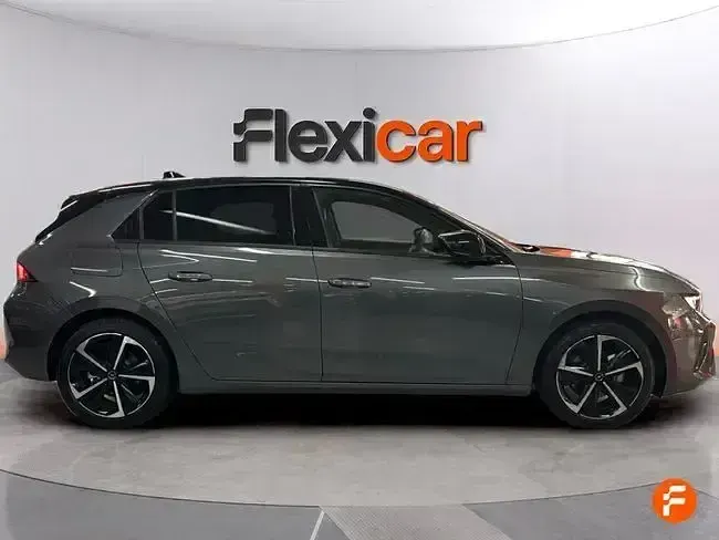 Usado Opel Astra Edition 130 CV (95 kW) 2025 Gris Utilitario