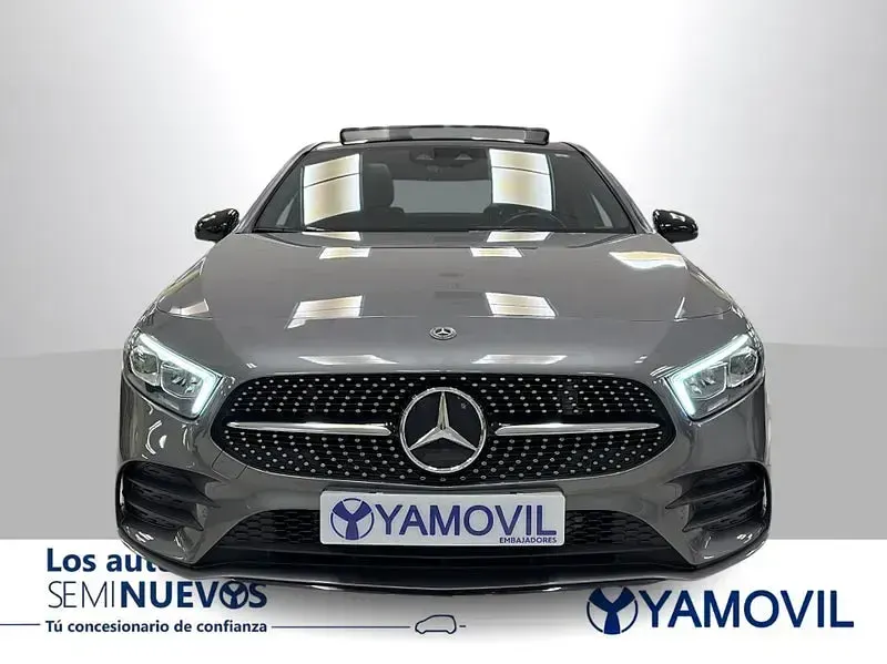 Usado Mercedes A200 163 CV (119 kW) 2019 Gris / plata Berlina
