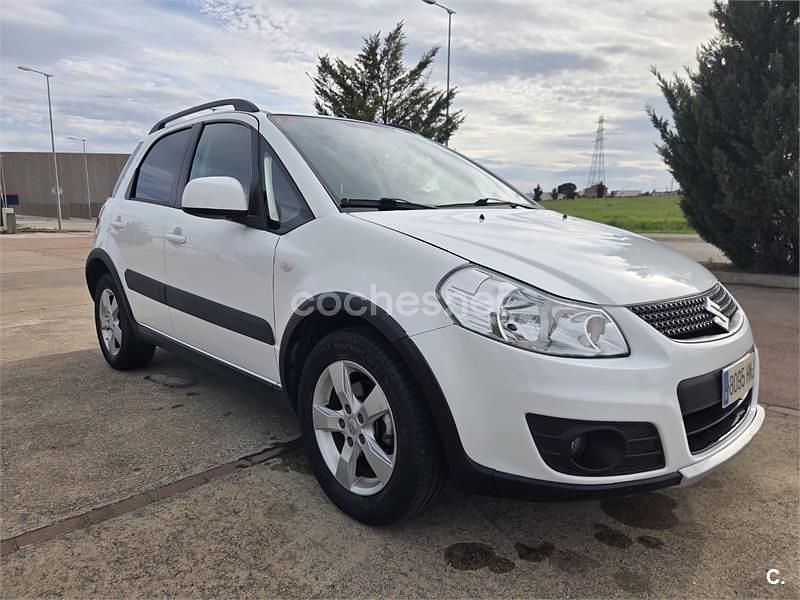Usado Suzuki SX4 City 120 CV (88 kW) 2012 Blanco SUV