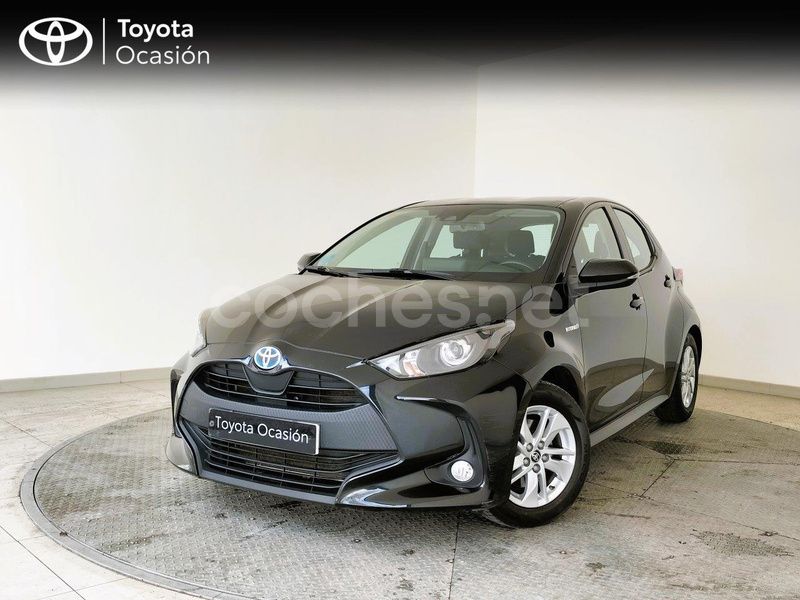 Negro Usado 2021 Toyota Yaris Hybrid Active Berlina | 17.990 € (Precio justo) - Imagen 1/4
