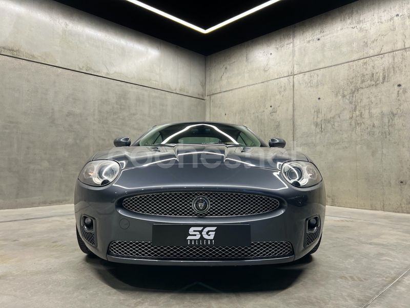 Usado Jaguar XKR 395 CV (290 kW) 2006 Gris / plata Coupe
