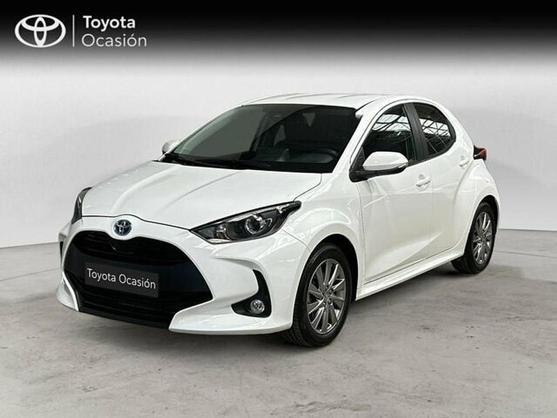 Blanco Usado 2024 Toyota Yaris Hybrid Active Berlina | 22.950 € (Precio justo) - Imagen 1/4