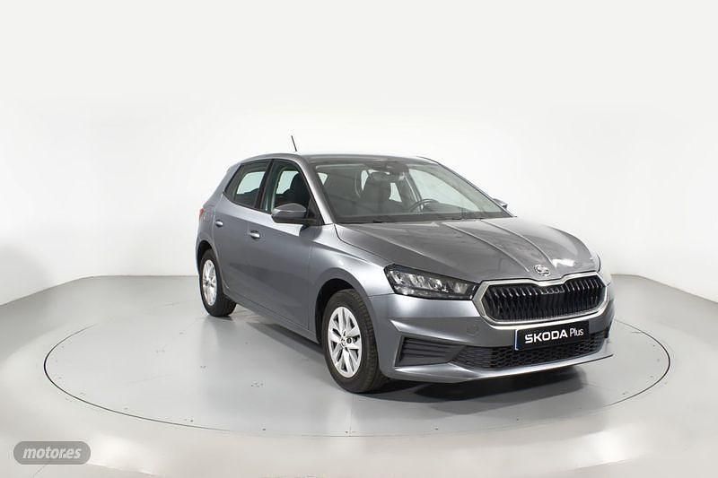Gris Usado 2022 Skoda Fabia Active Berlina | 13.600 € (Precio justo) - Imagen 1/4