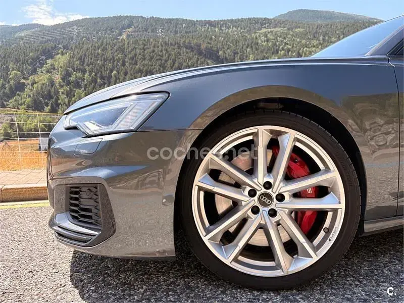 Usado Audi A6 320 CV (235 kW) 2022 Gris / plata Familiar