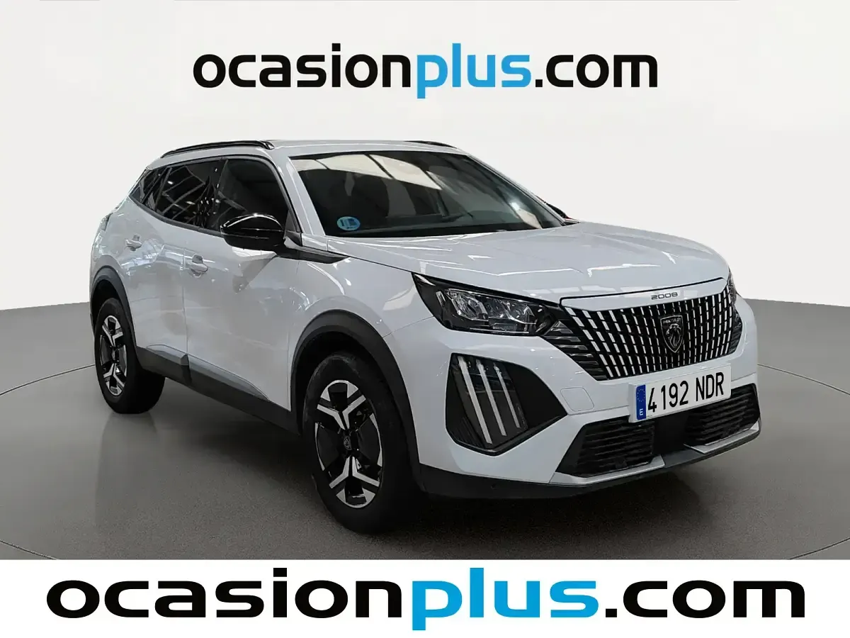 Usado Peugeot 2008 Allure 145 CV (106 kW) 2025 Blanco SUV