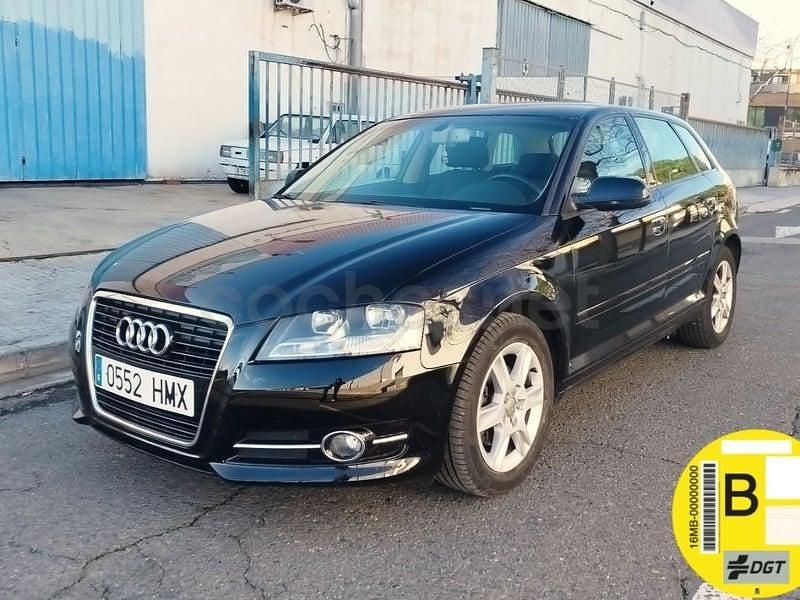 Negro Usado 2012 Audi A3 Attraction Utilitario | 11.995 € (Buen precio) - Imagen 1/4