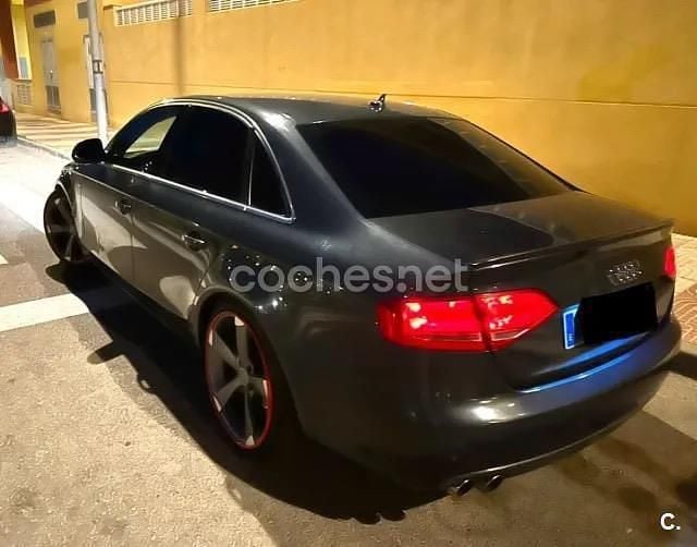 Usado Audi A4 143 CV (105 kW) 2009 Granate Berlina