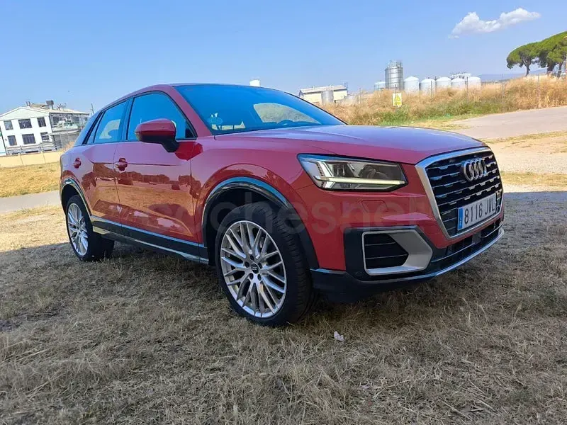 Usado Audi Q2 Design 116 CV (85 kW) 2017 Rojo SUV