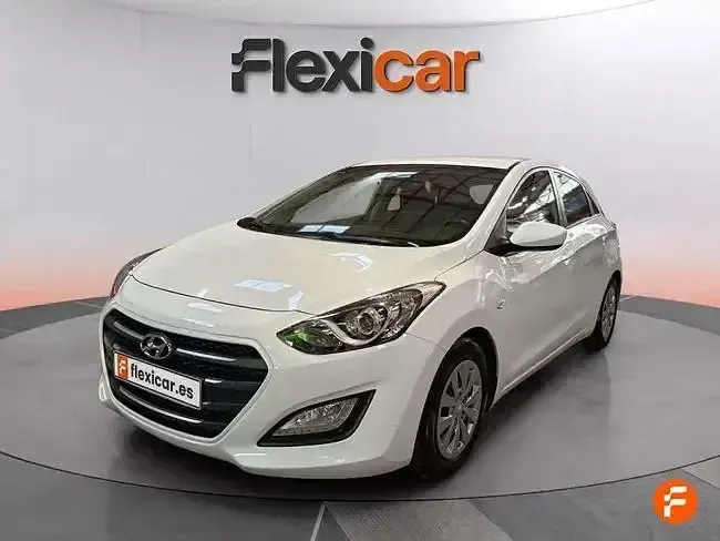 Usado Hyundai i30 90 CV (66 kW) 2017 Blanco