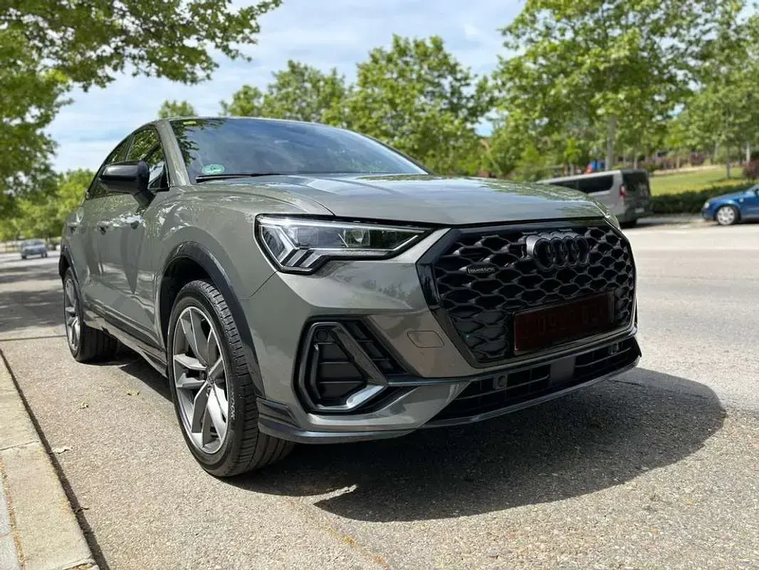 Używany Audi Q3 S-Line 190 KM (139 kW) 2023 Szary SUV
