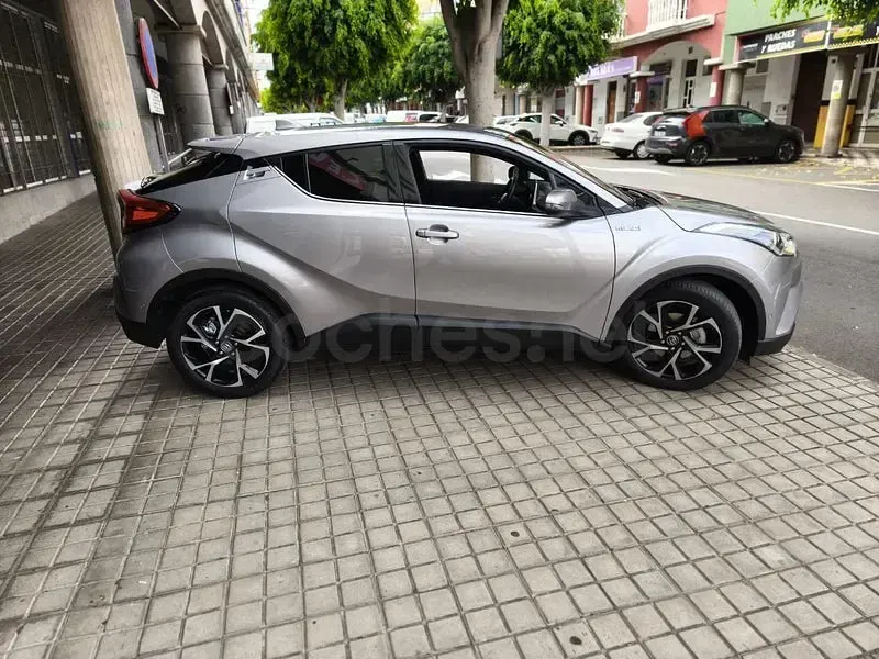 Usado Toyota C-HR Advance 122 CV (89 kW) 2019 Gris / plata SUV